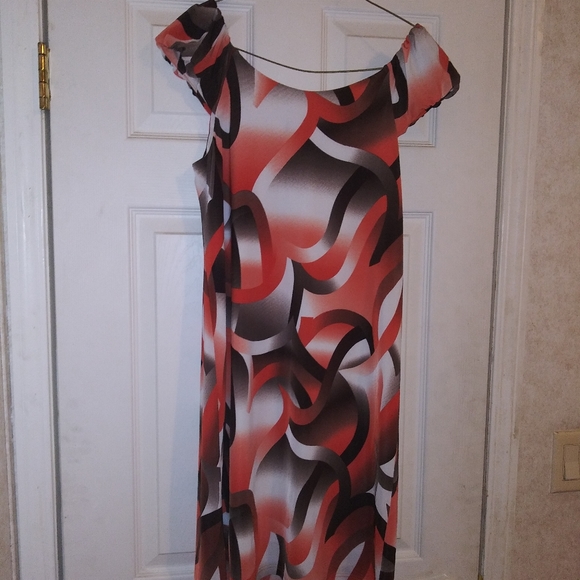 Dress - Picture 3 of 6